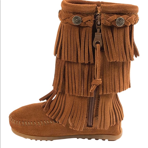 minetonka || Suede Fringe Kids Boots - Picture 4 of 11